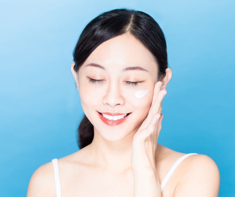 Bí Quyết Da Khỏe Mạnh Tại Nhà: Dưỡng Da Mùa Dịch Toàn Diện