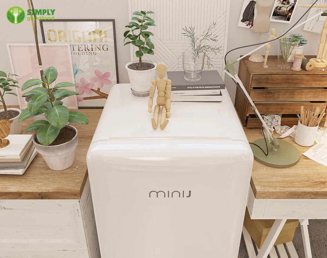 Tủ lạnh Minij phong cách retro màu xanh mint, thiết kế cổ điển, giá tốt cho bếp