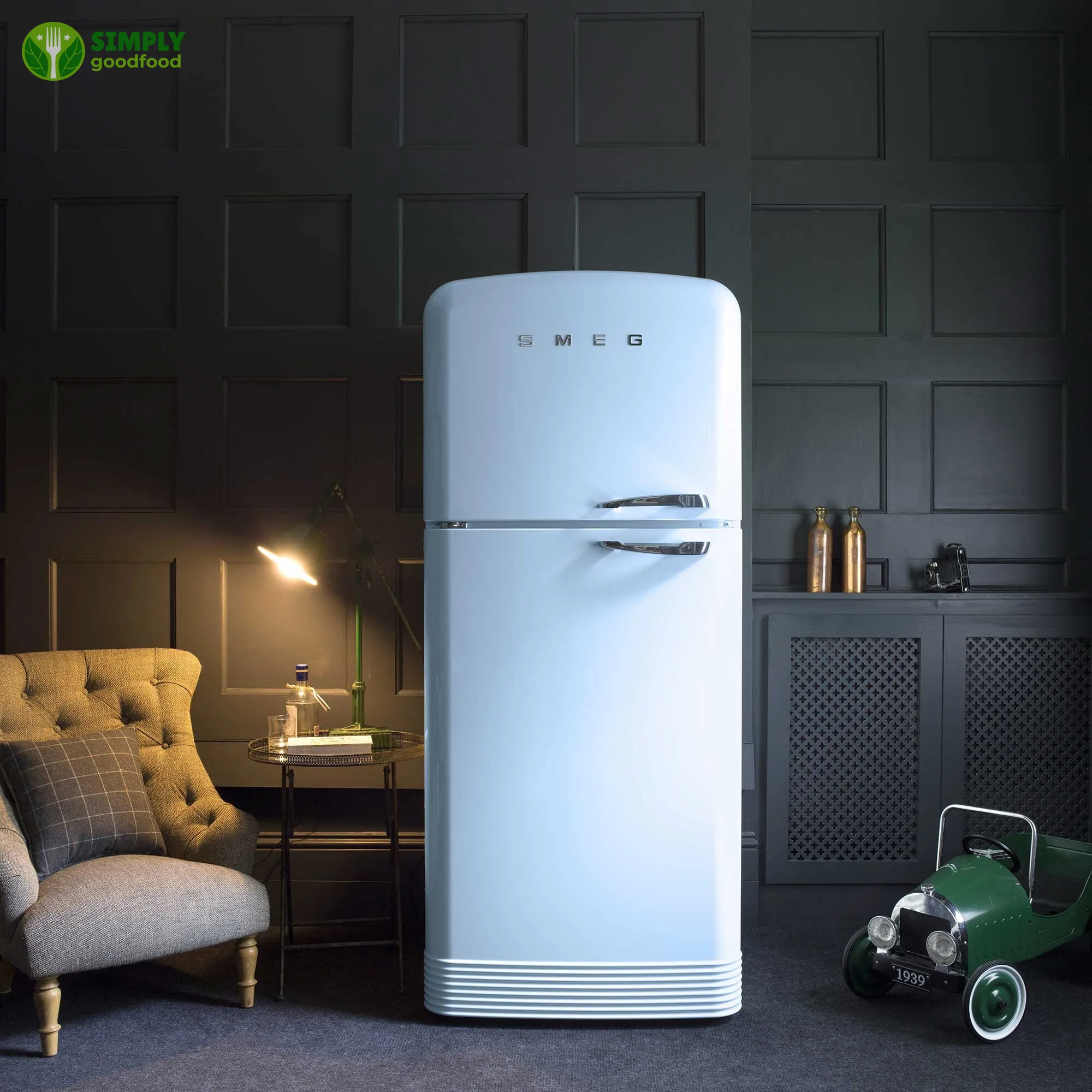 Tủ lạnh SMEG FAB50 màu xanh retro, kiểu dáng cổ điển cho bếp xinh